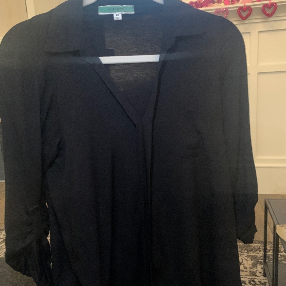 PLEIONE 3/4 V-neck Blouse